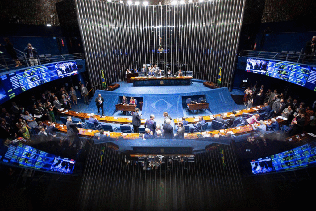 Parlamentares celebram rejeição da PEC da Blindagem no Senado