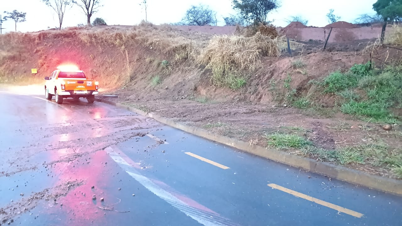 Obra reduz alagamento na Rua Jorge Amador, em Senador Canedo