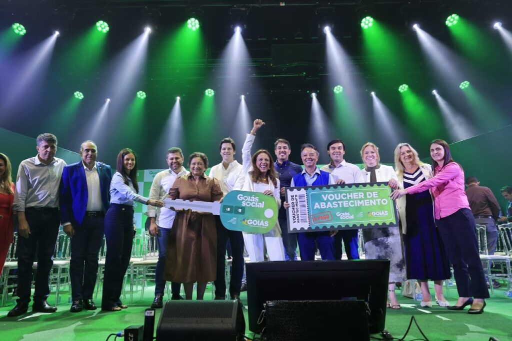 Governo de Goiás entrega 246 vans para Cras e Creas em todo o estado