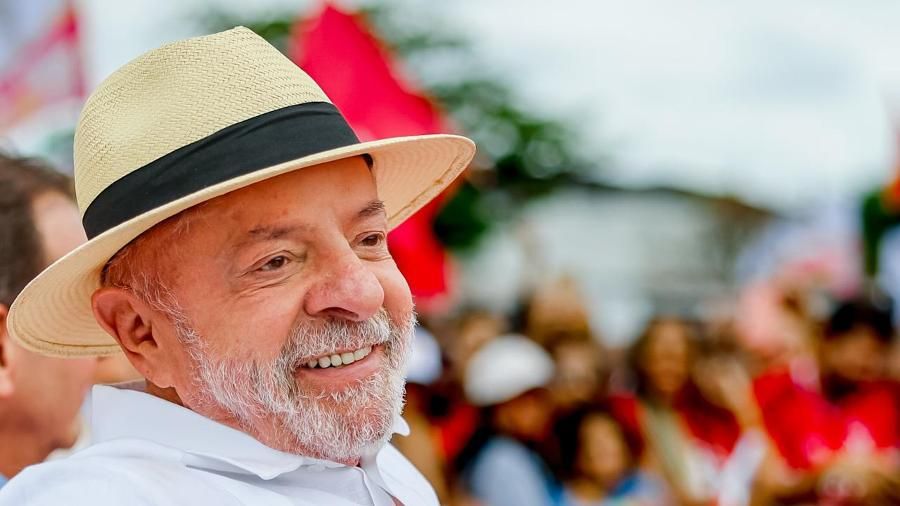 LULA É REELEITO PRESIDENTE DO BRASIL E GARANTE QUARTO MANDATO