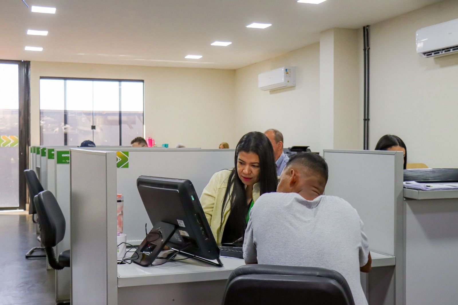 Senador Canedo tem mais de 2 mil vagas de emprego na última semana de outubro