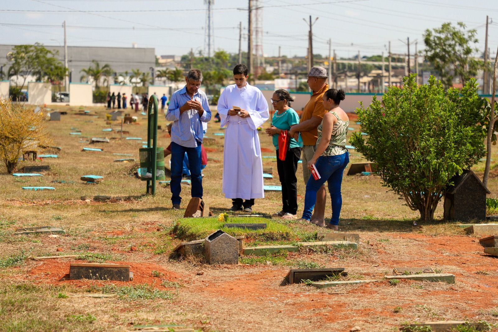 Dia de Finados terá seis missas em Senador Canedo; confira os horários